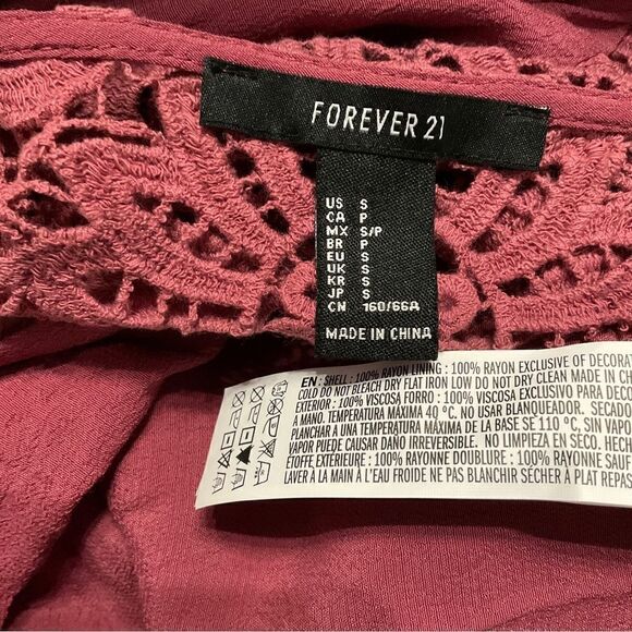 Forever 21 Crimson Crochet Bell Sleeve Romper Small - Picture 6 of 7